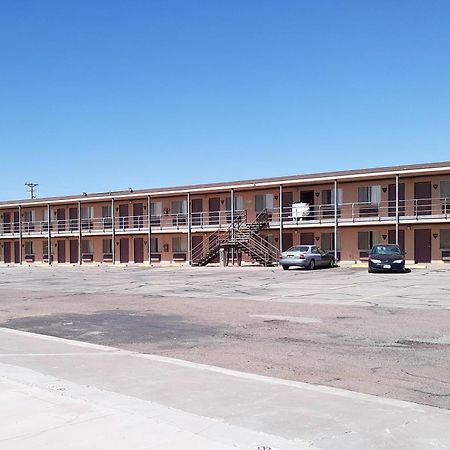Oyo Hotel Kings At Clovis Exterior photo